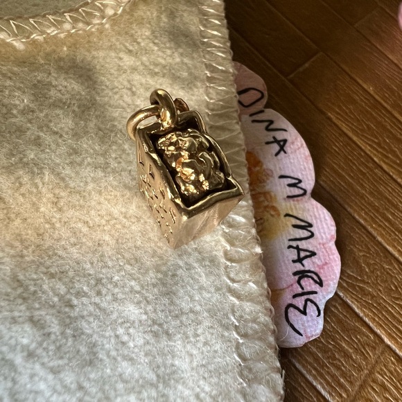 James Avery Retired 3d 14kt yellow gold Popcorn charm! - Picture 2 of 4